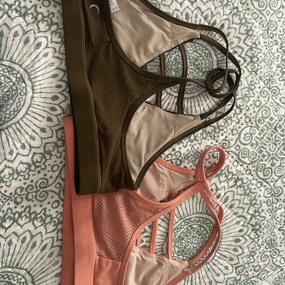 2 grid Zyia sports bras. Great condition. Peach and army green. - Picture 4 of 5